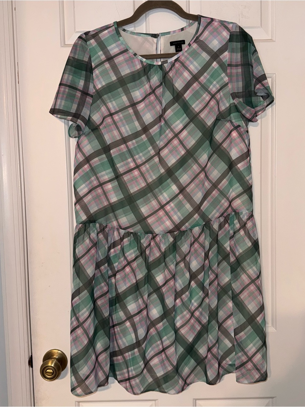 Ann Taylor Green Pink Plaid Drop Waist Short Sleeve chiffon lightweight Dress 8 - Picture 2 of 14